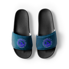 Men’s Shark Pit logo slides